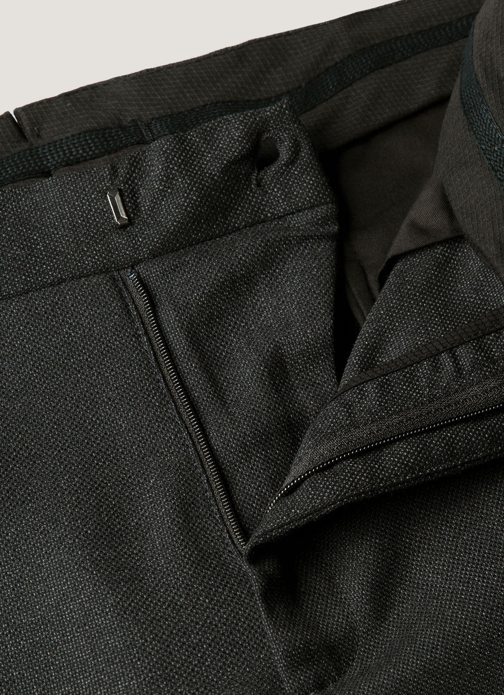 Men's Lightweight Travel Wool Two-Piece Suit in Dark Charcoal Melange